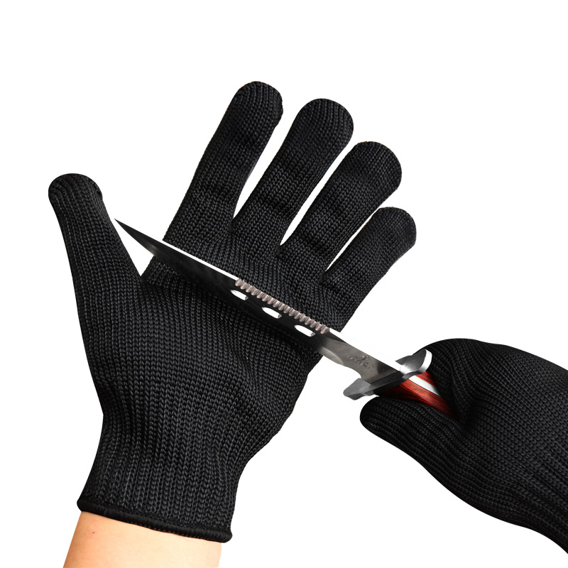 Black cut-resistant gloves